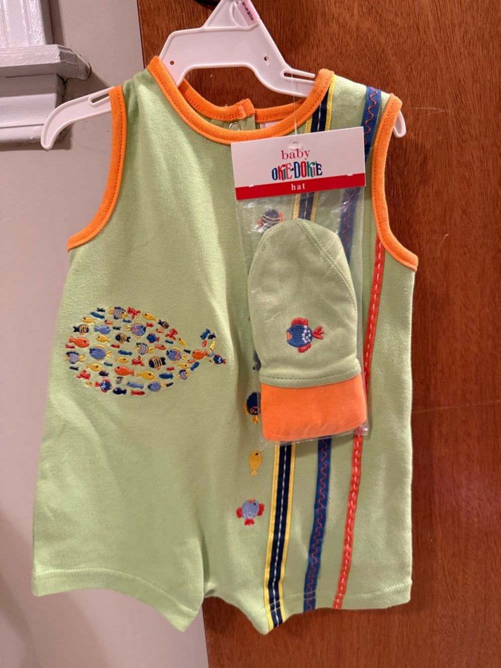 Baby boys okie dokie romper & hat size 6-9 m NWT